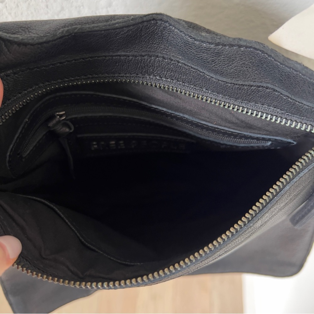 NWT Free People Titan Crossbody Bag in Black - Picture 8 of 9